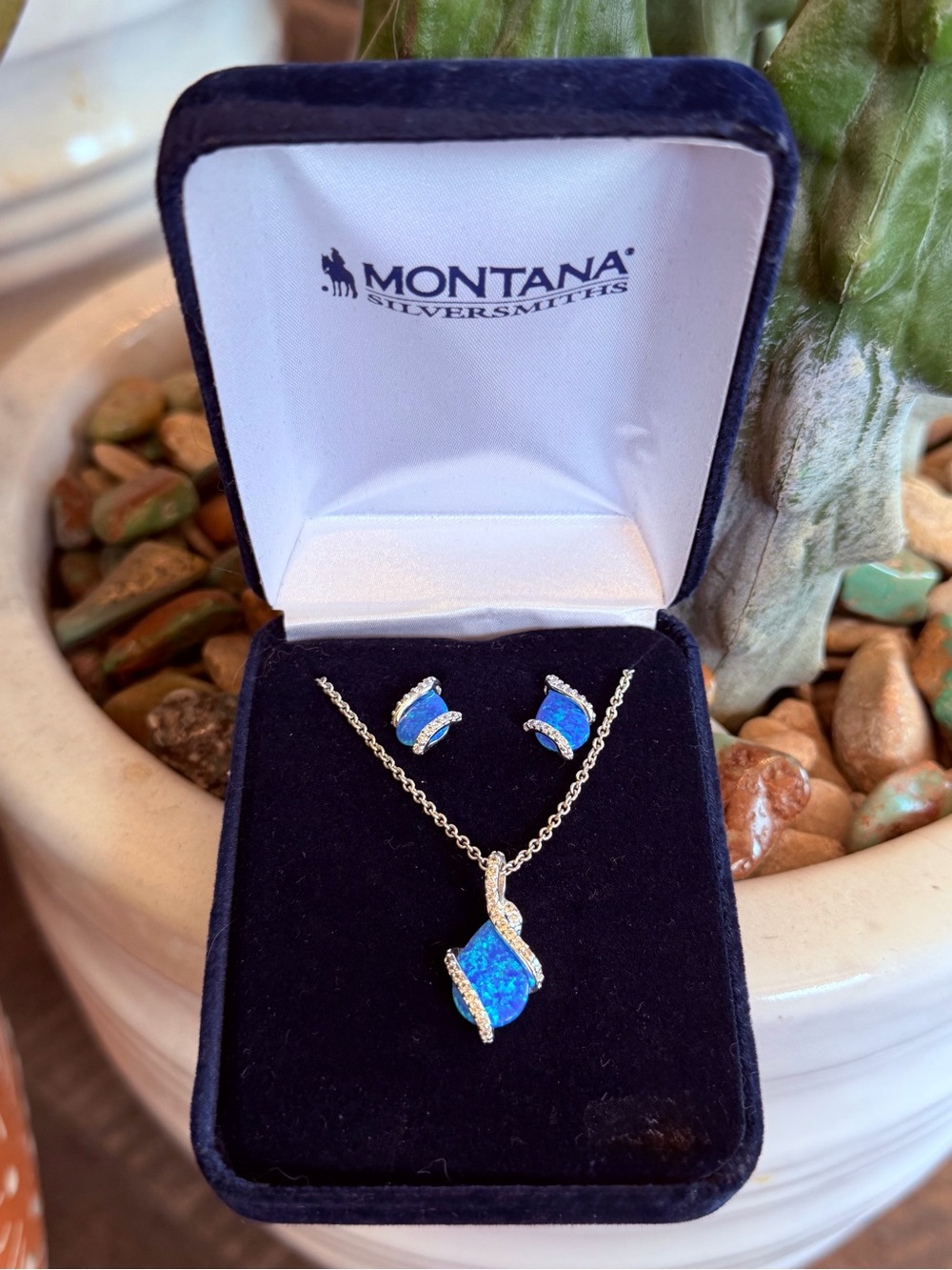 Montana Silversmiths River Lights Twin Paths Blue Opal Necklace and Earrings Set